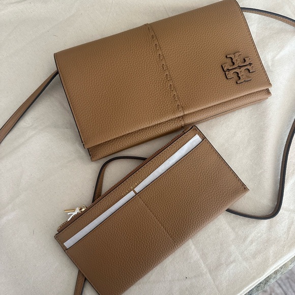 AUTH NWT TORY BURCH McGraw Logo Pebbled Leather Wallet Crossbody In Tan